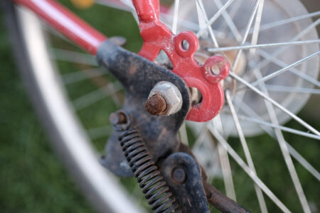 自転車のスタンドを交換する方法