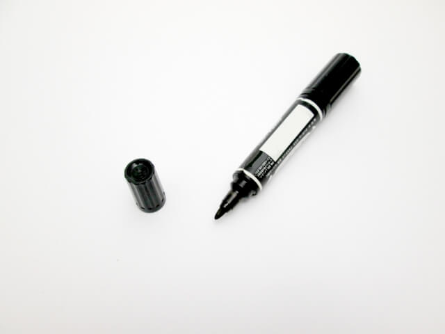 方 水性 ペン 落とし 紙についた水性のペンのインクはおとすことは出来ないんですか？