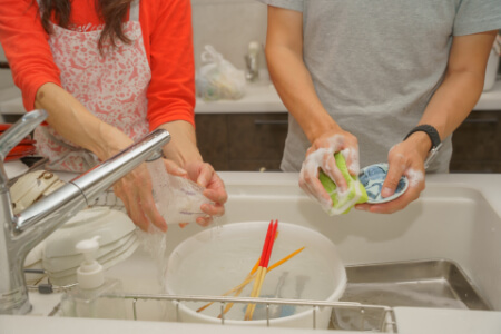 なぜキッチンシンクはすぐ汚れるのか？