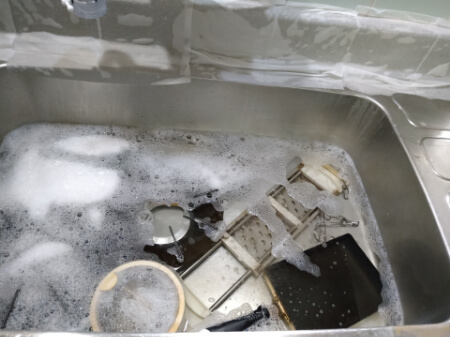 シンク掃除を怠ったときのリスクと症状