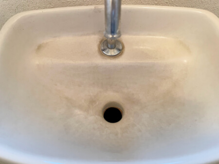 トイレに発生するカビと人体への影響