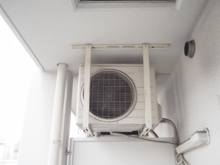 エアコンの取り付け費用が高くなるケース