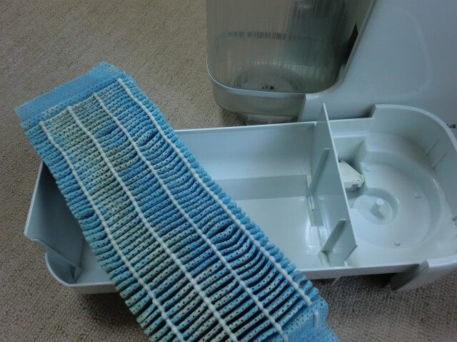 【加湿器の掃除】加湿器から嫌な臭いがする時の掃除方法