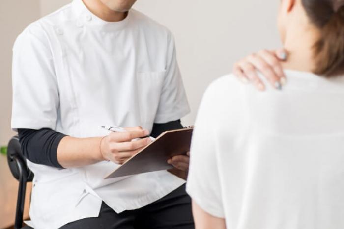 肩こりで整体に行くなら選び方が重要!正しい施術で痛みを解消【肩こりと整体】