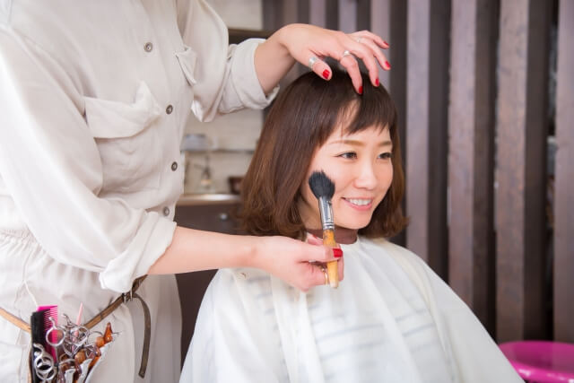 プロのヘアメイクで思い出を残そう ヘアメイクを依頼するメリットと注意点 すまいのほっとライン