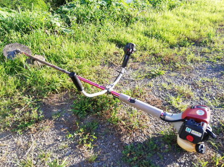 草刈り機を使う時の4つの注意点