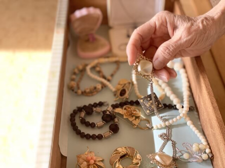 【遺品整理士の仕事】遺品整理士の主な仕事の内容