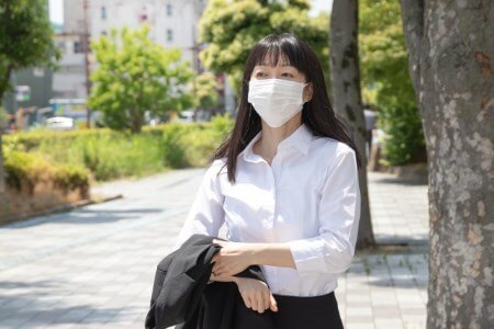 真夏でもマスクの着用が必要な理由