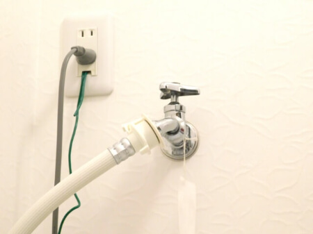 給水ホースからの水漏れ修理