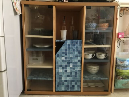 いつもより念入りに食器棚を掃除する方法