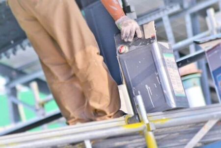 屋根塗装を業者に依頼する時のポイント