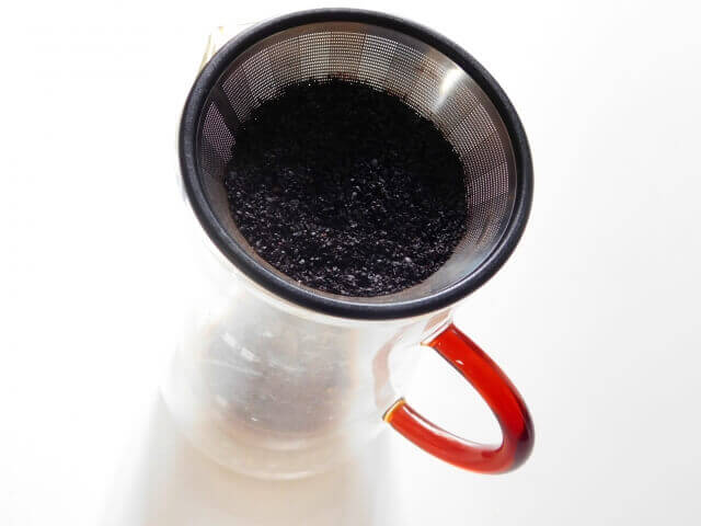 コーヒーかすの活用方 コーヒーかすは消臭剤 肥料 虫よけになる すまいのほっとライン