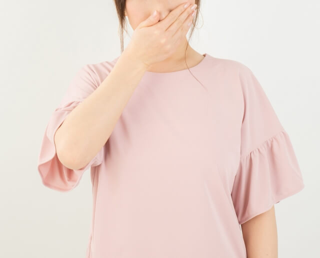 劣化したグリストラップの蓋を放置すると起こる問題
