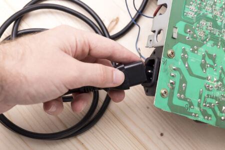 【グラボの補助電源】グラボの補助電源の接続は難しい!