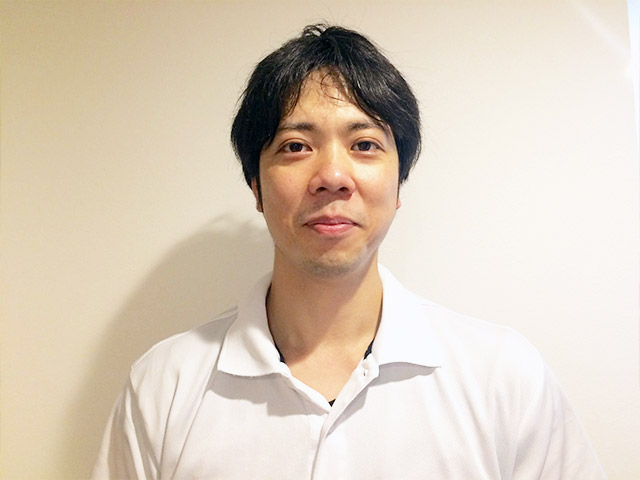 予約時間の少し前に業者が到着する