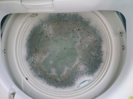 酸素系洗濯槽クリーナーで洗濯機を洗浄する方法