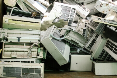 エアコン処分に無料回収業者に依頼しても大丈夫?