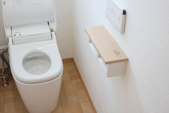 トイレの床 素敵にリフォーム トイレの床材の選び方と料金相場 すまいのほっとライン