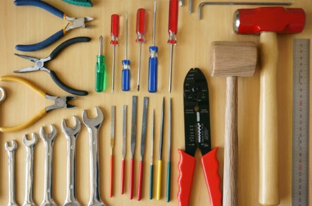 【家具の組み立て】組み立てに必要な道具とあると便利な道具