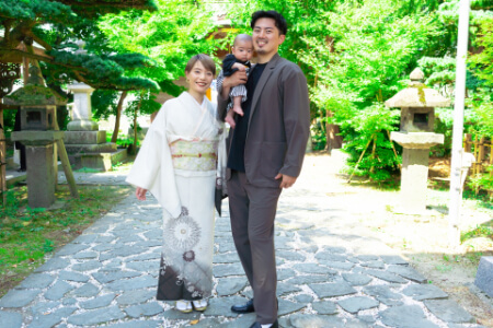 お宮参りの写真撮影のポイントと役立つグッズ