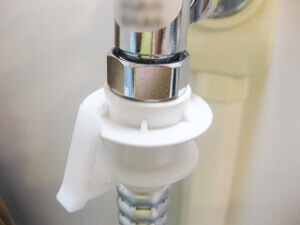 水漏れを防ぐ止水機能付きの部品「ニップル」