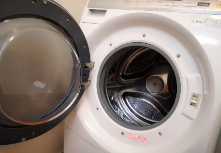 ティッシュを洗濯機で洗った時の対処方法 ティッシュを洗濯機から取る すまいのほっとライン