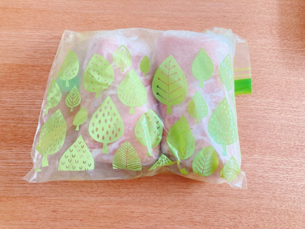 鶏肉の常温解凍はNGです