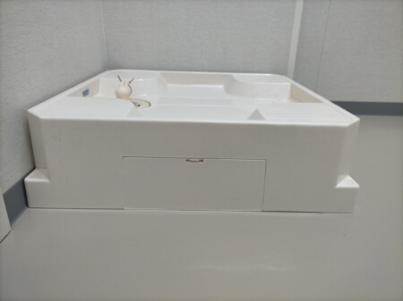 洗濯パンの掃除を楽にするにはかさ上げする
