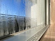 部屋の湿気がひどい 原因