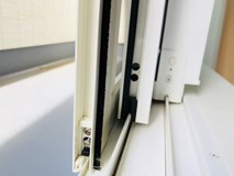 網戸がはまらない!そんな時に確認するべき場所と網戸をはめる方法