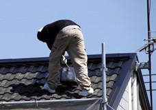 屋根塗装の時期の決め方や工事の費用相場までまとめて解説します