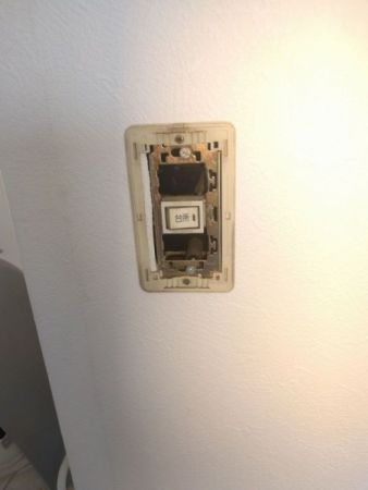 室内コンセント増設・電気スイッチの修理(交換)(増設)のサービス写真 室内コンセント増設・電気スイッチの修理(交換)(増設)のサービス写真