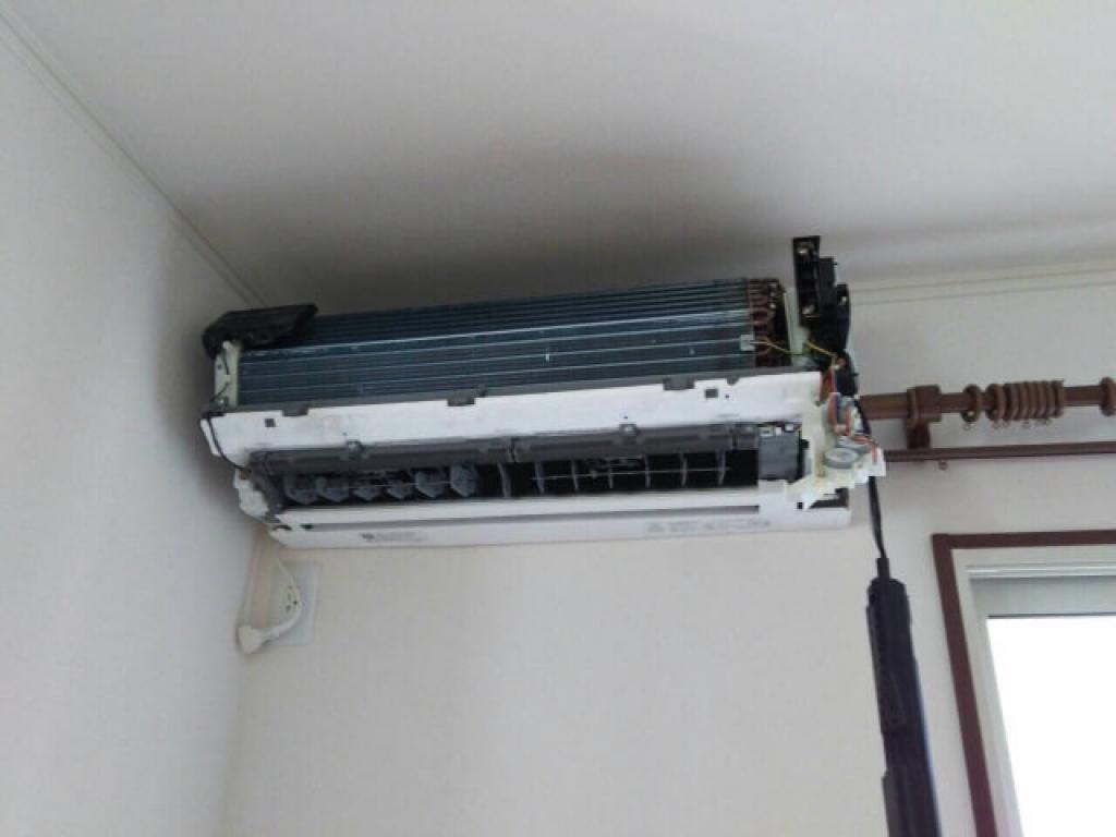 エアコンクリーニング(壁掛け型)のサービス写真 エアコンクリーニング(壁掛け型)のサービス写真