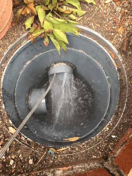 【悪臭、害虫、詰まり予防に】室内排水口薬剤洗浄無料◎クレジットご利用可能です!のサービス写真2