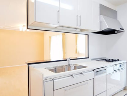 【キッチンクリーニング】油汚れ、水アカ、コゲ付いた汚れも当店にお任せください！のサービス写真2