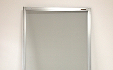 その場で張替えます☆網の色・メッシュも選べます！1枚4000～低価格で対応中☆のサービス写真2