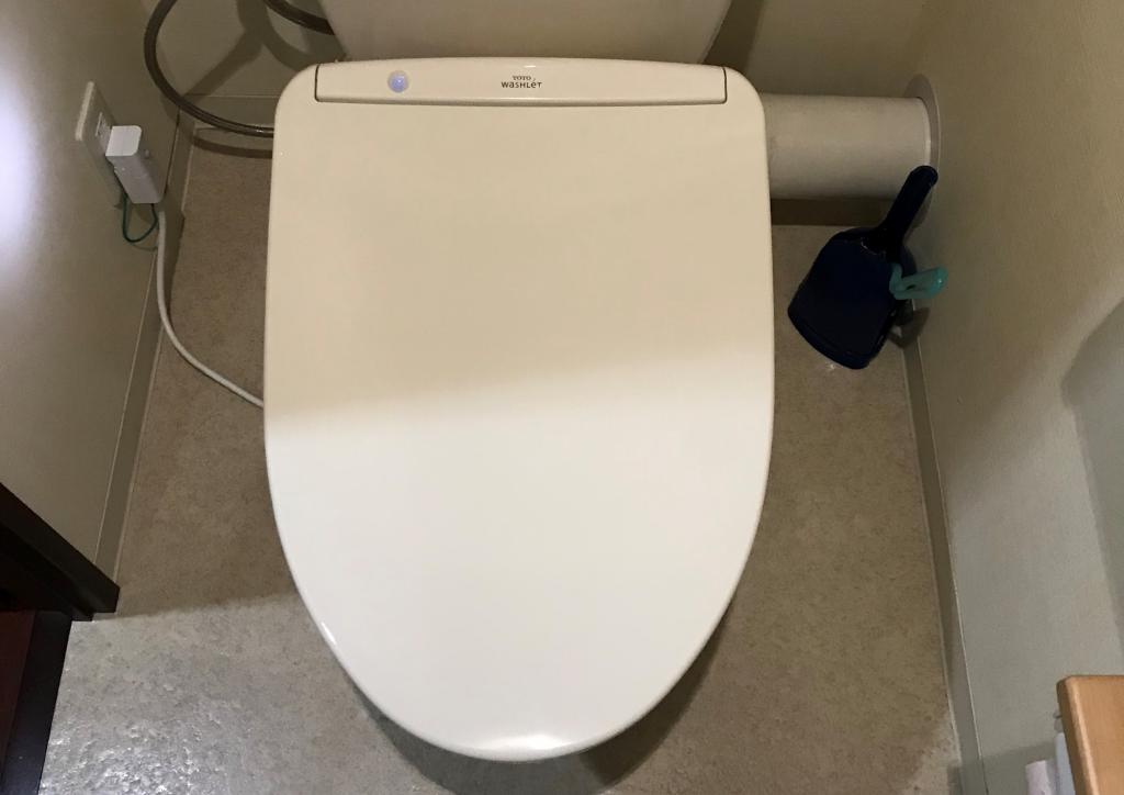 ウォシュレット(温水洗浄便座)取り付けのサービス写真 ウォシュレット(温水洗浄便座)取り付けのサービス写真