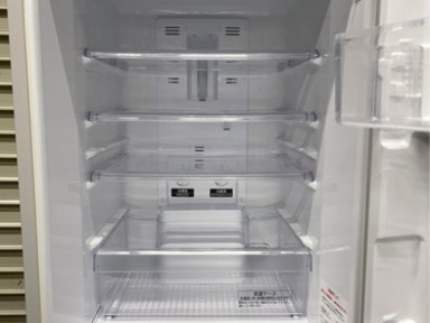 冷蔵庫のクリーニングお任せ下さい！掃除のプロが綺麗に致します！最短即日！のサービス写真4