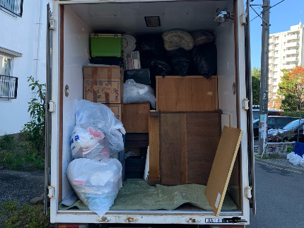 不用品回収・粗大ゴミ処分（2トントラック）のサービス写真