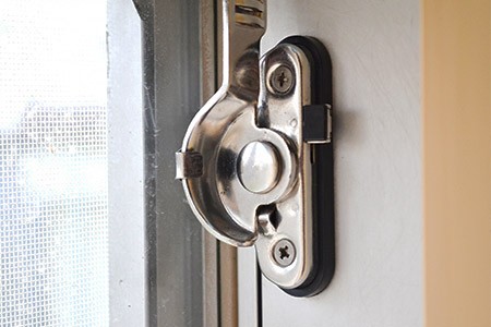 窓の鍵（クレセント錠・カムラッチハンドル）の交換 おすすめ業者 13件