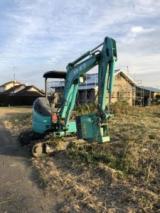 空き家、空き地、荒れ地の草刈りお任せください!大型機械の草刈りや対応地域外も相談可能のサービスサムネイル写真1