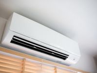 地域最安値に挑戦中！専門のスタッフが丁寧に対応します！エアコ取り付け工事☆のサービスサムネイル写真1