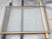 破れた網戸張り替えませんか？網は虫が入りずらい24メッシュを使用☆ベテラン職人のサービスサムネイル写真3