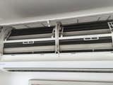 【損害保険加入店鋪】お掃除機能付き全機種対応出来ます♪エアコンクリーニングのサービスサムネイル写真1