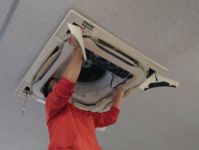 天井埋込エアコンの分解洗浄！！〜エアコン内部までしっかりと高圧洗浄します！！〜のサービスサムネイル写真1