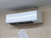 エアコン取付け、取外し、移設承ります！その他、電気工事、アンテナ工事などなどのサービスサムネイル写真1