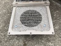 コウモリは糞、尿で出入り口が汚れますのサービスサムネイル写真2