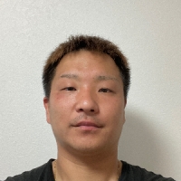 電気工事おことならお任せ下さい!！家電量販店、現場経験を活かしてライトを取り付け