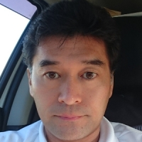 コウモリを追い出して再度来ないように対策します。