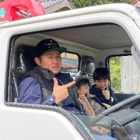 ご自宅や施設の玄関タイルのクリーニング・清掃はおまかせください